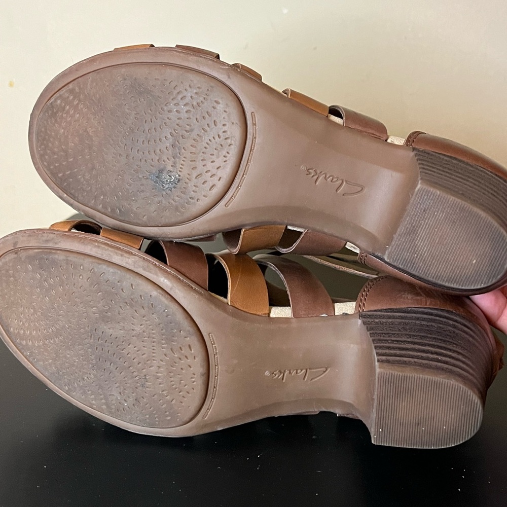 Clarks Valarie Dream heeled strappy sandal size 7 EUC - Picture 9 of 13
